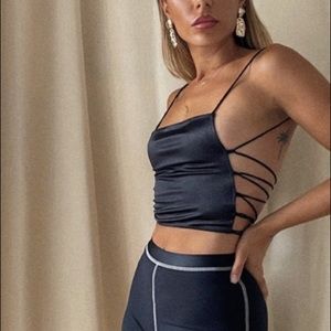 Ozka Top Satin Stretch Black